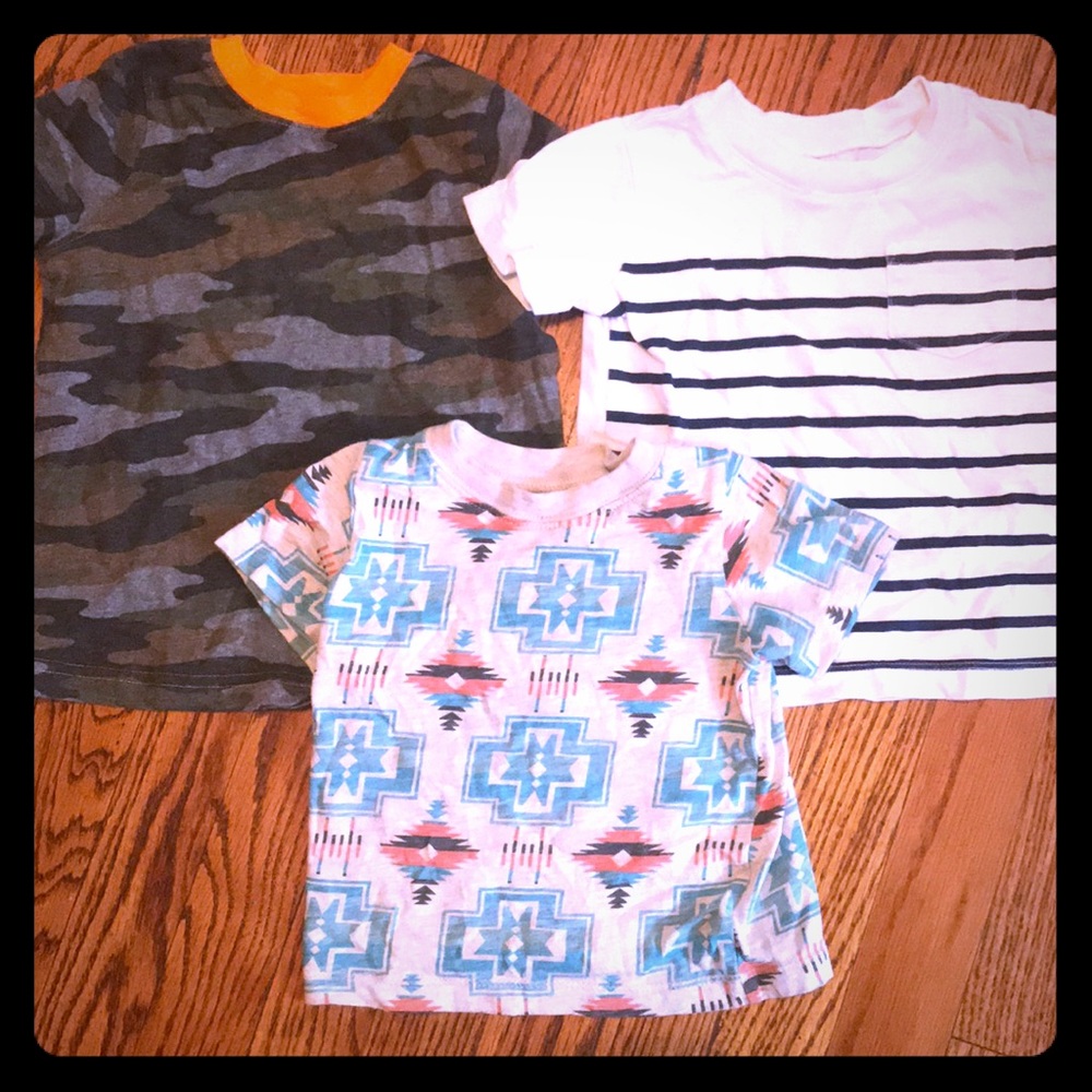 Boys 24 month 2 shirt lot
